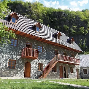 Bujtina Berishta 5*, Theth Albania